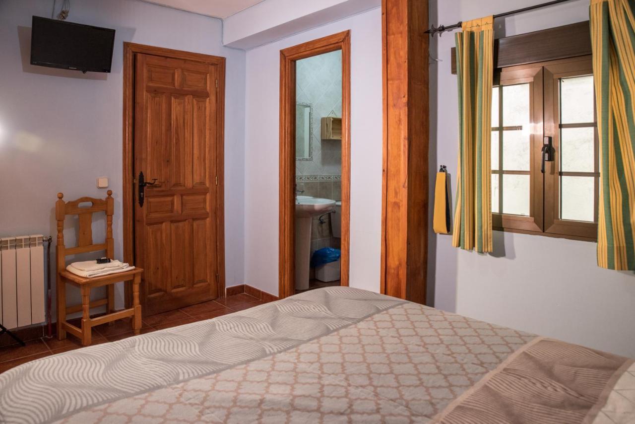 Hospedaje Rural Casa Parri Poveda de la Sierra Esterno foto