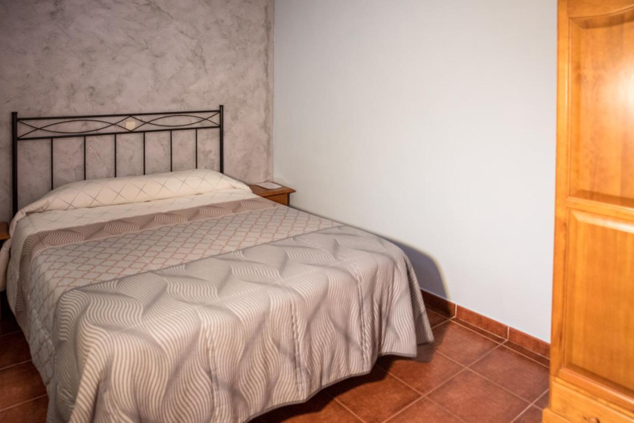 Hospedaje Rural Casa Parri Poveda de la Sierra Esterno foto