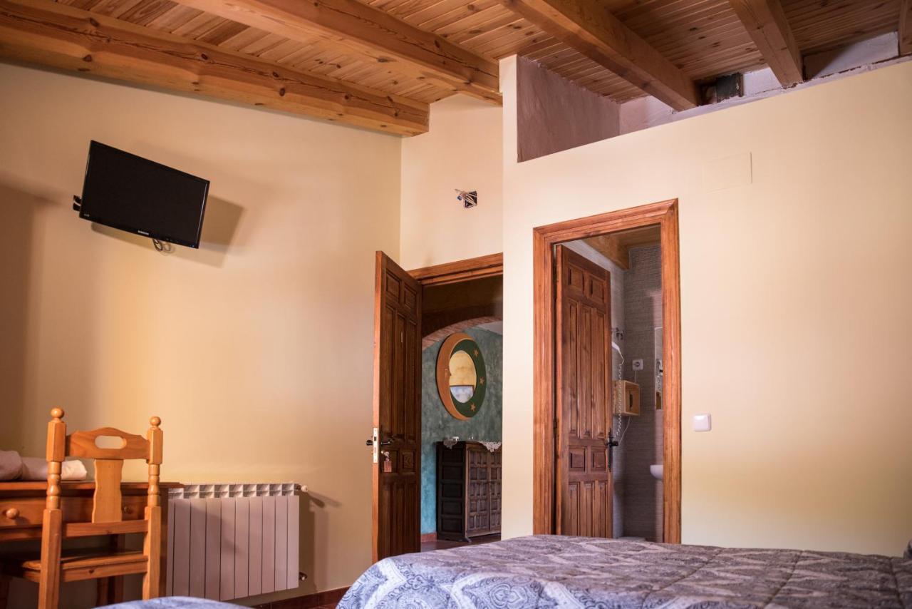 Hospedaje Rural Casa Parri Poveda de la Sierra Esterno foto