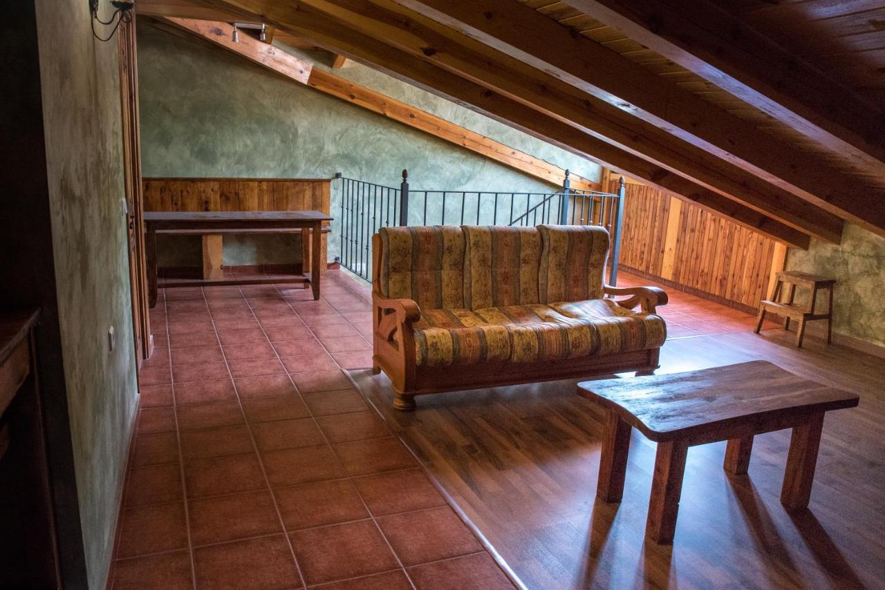 Hospedaje Rural Casa Parri Poveda de la Sierra Esterno foto