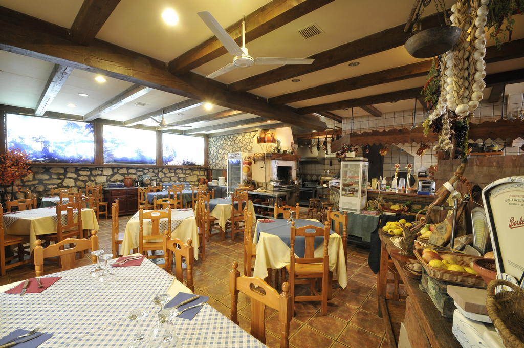 Hospedaje Rural Casa Parri Poveda de la Sierra Esterno foto